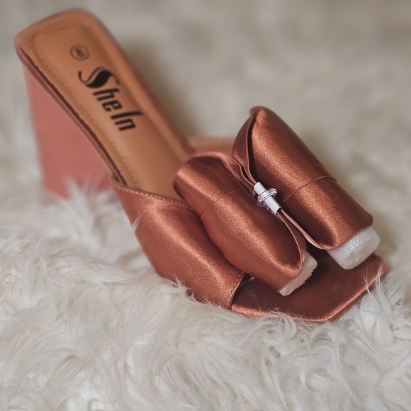 Slip on high heels - Picture 2 of 4